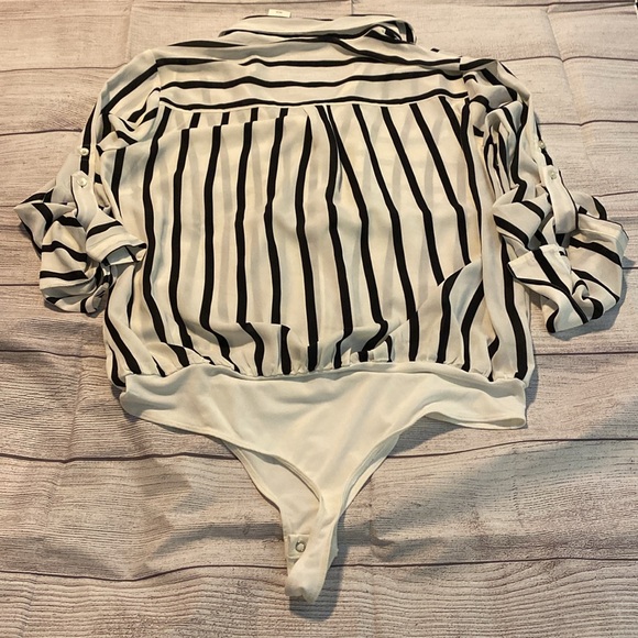 Brand new Express Portofino slim bodysuit - Picture 2 of 6